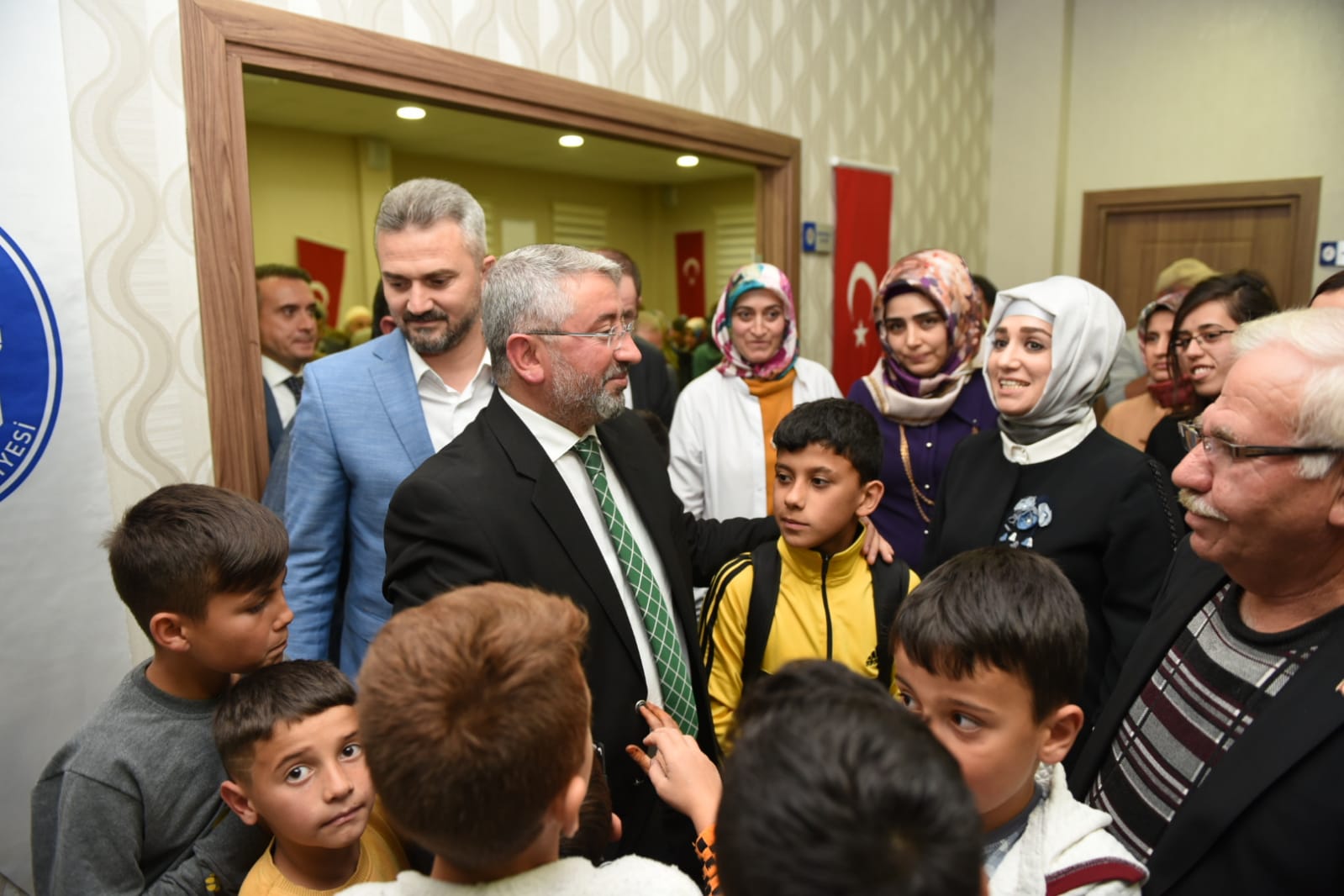 “HİÇ BİR MAHALLEYE BAŞKA GÖZLE BAKMIYORUZ”